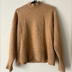 Warm and cozy turtleneck basic